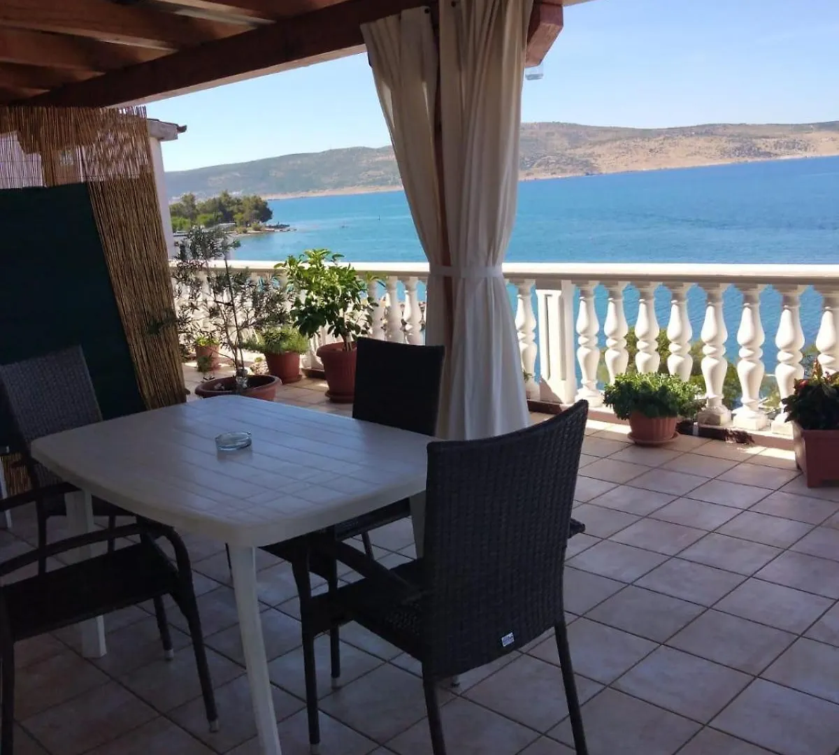 Apartment Frane Starigrad Paklenica 0*,